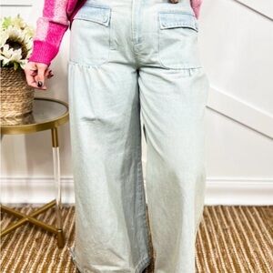 Elegant Light Blue Wide-Leg Jeans for Women